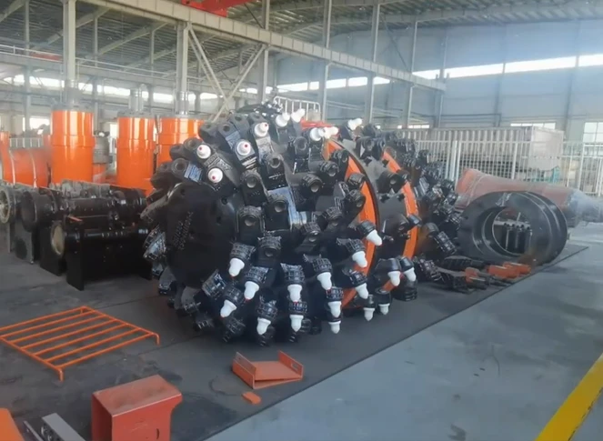 شركة Jiamusi Coal Mine Machinery Co., Ltd: رؤوس الطريق والمكونات المخصصة